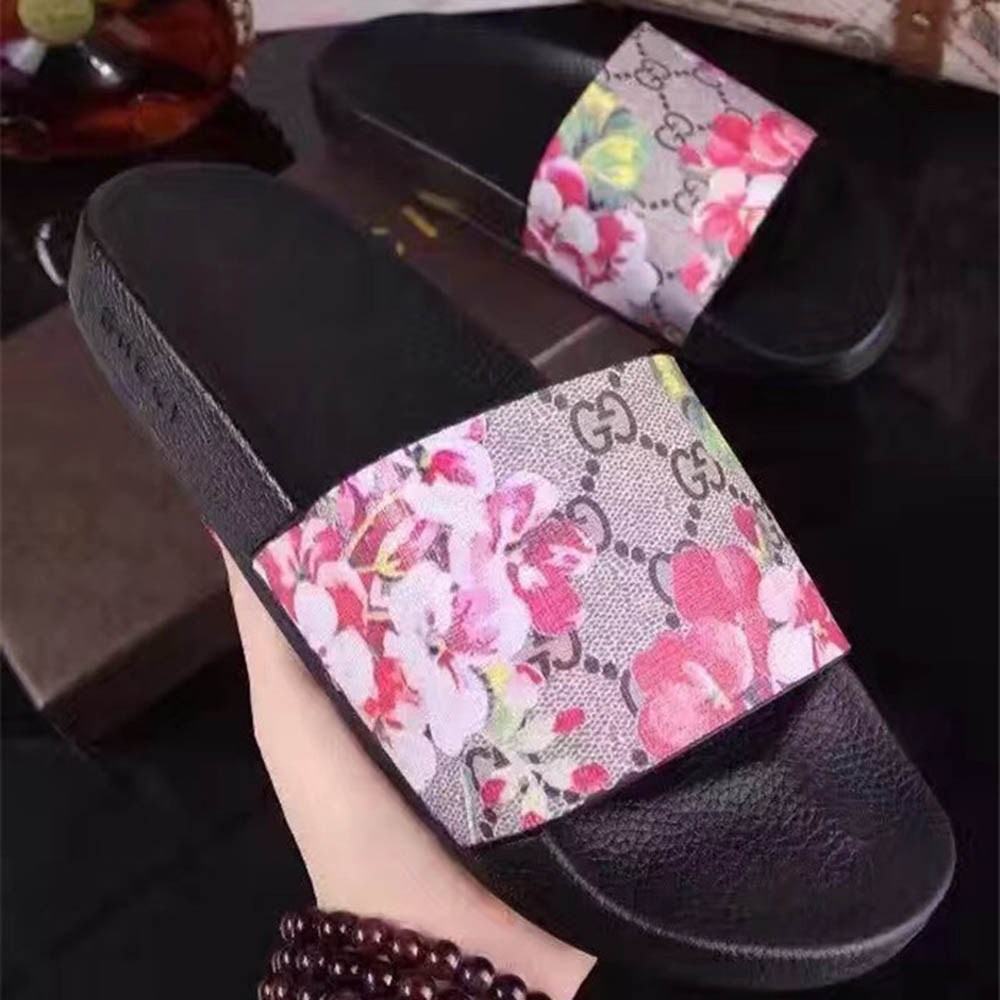 Gucci Bird And Flower Flip Flops - EUR FASHION