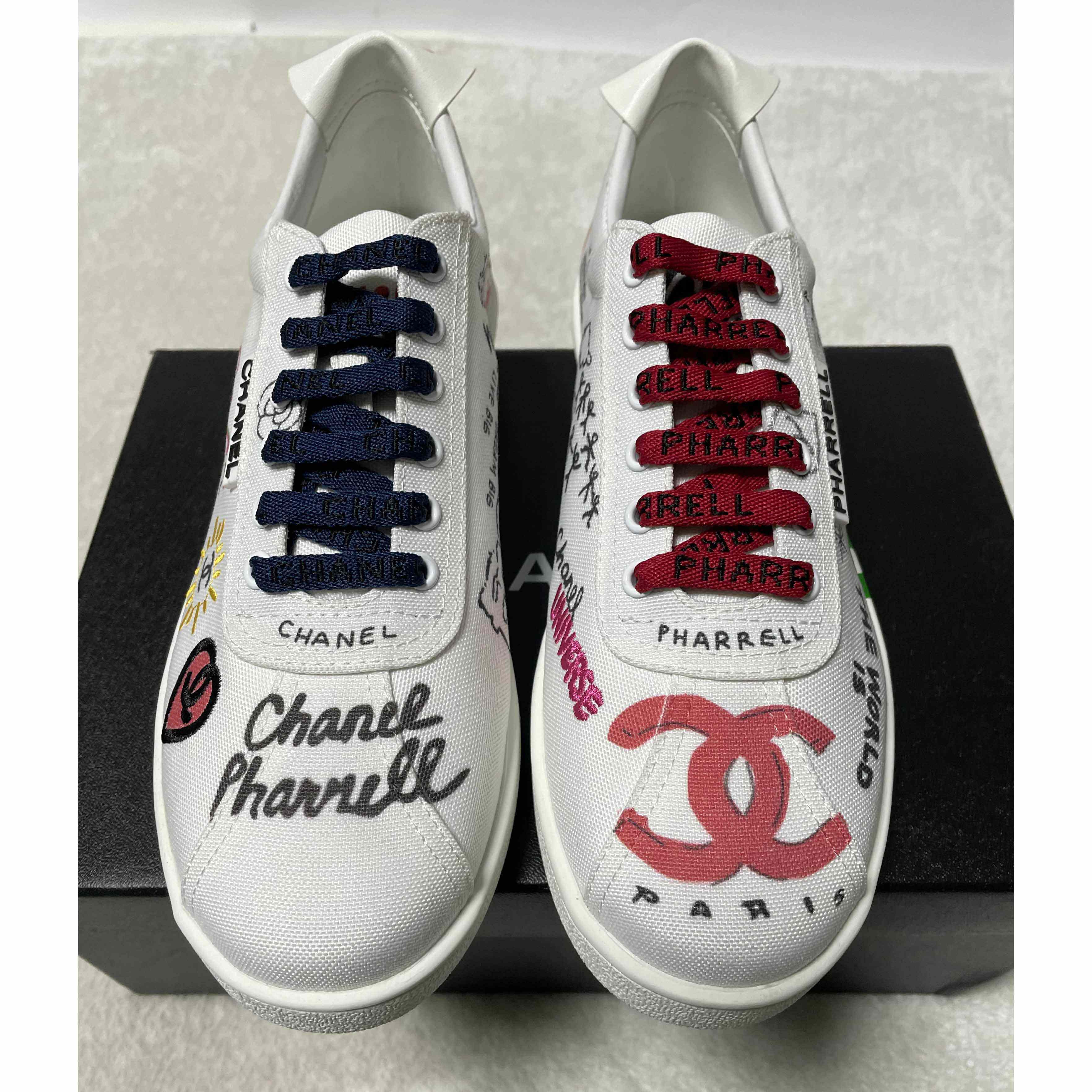 Chanel X Pharrell 19D White Graffiti CC Low Top Lace Up Flat Sneakers - EUR FASHION