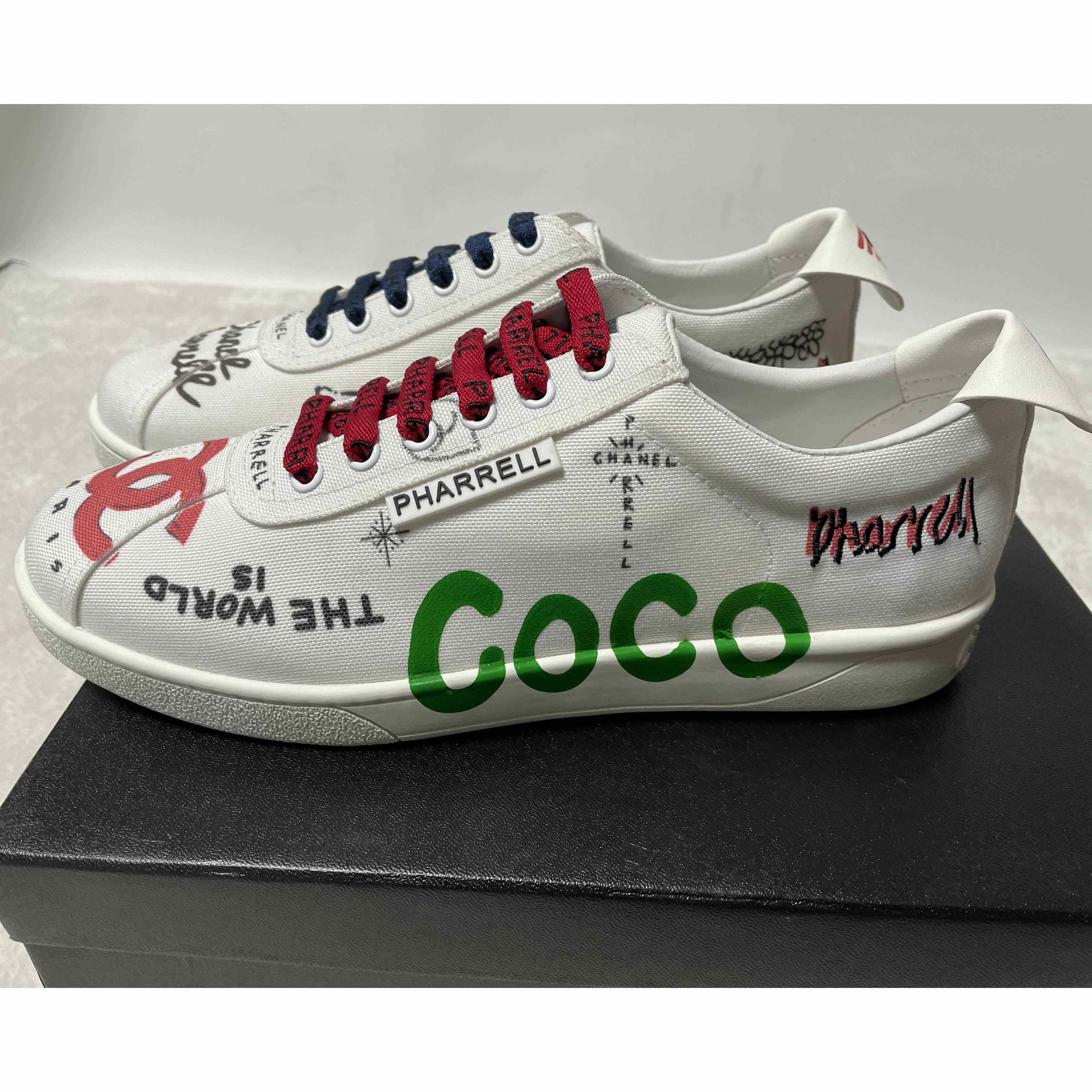 Chanel X Pharrell 19D White Graffiti CC Low Top Lace Up Flat Sneakers - EUR FASHION