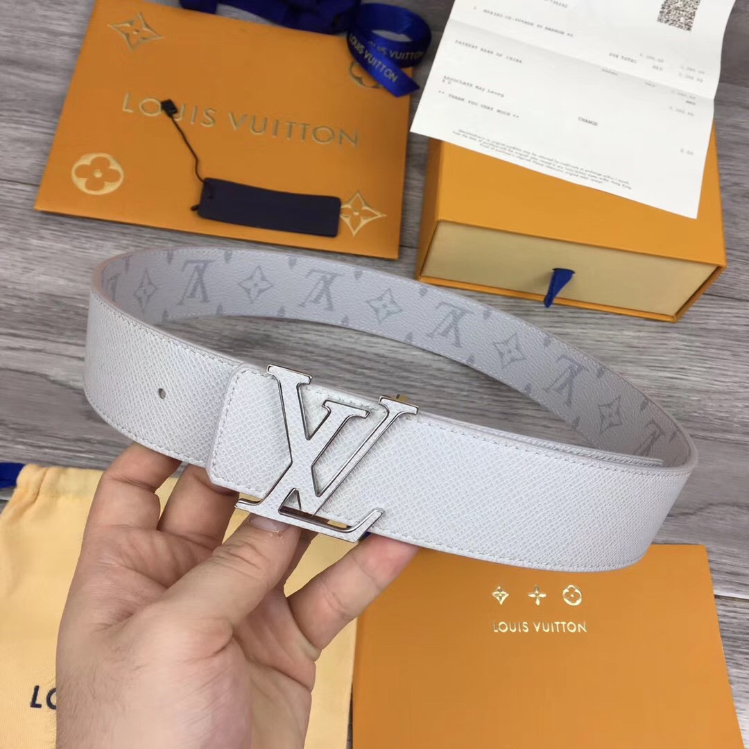 Louis Vuitton Initiales Reversible Belt  In White - EUR FASHION