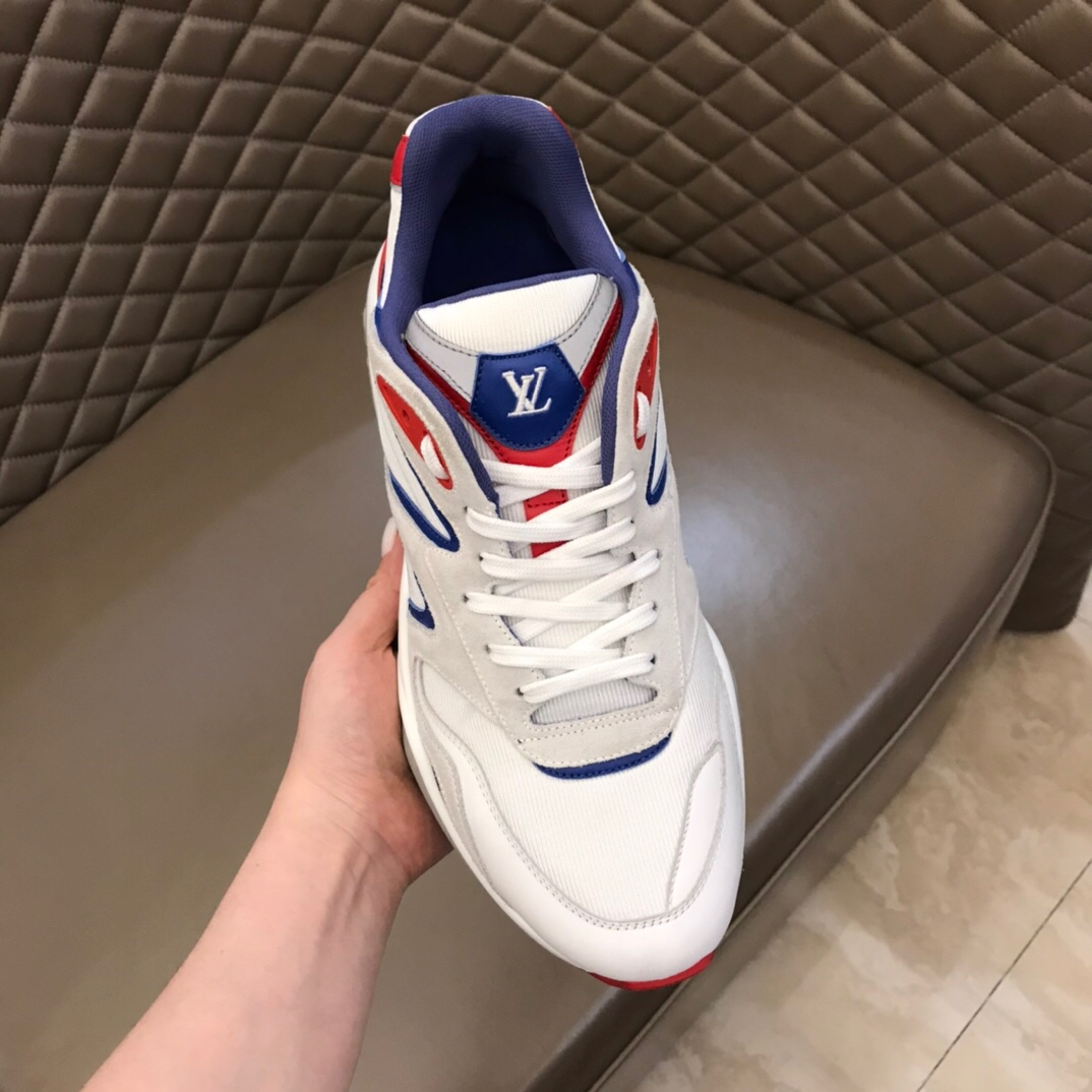 Louis Vuitton Men's Sneaker  - EUR FASHION