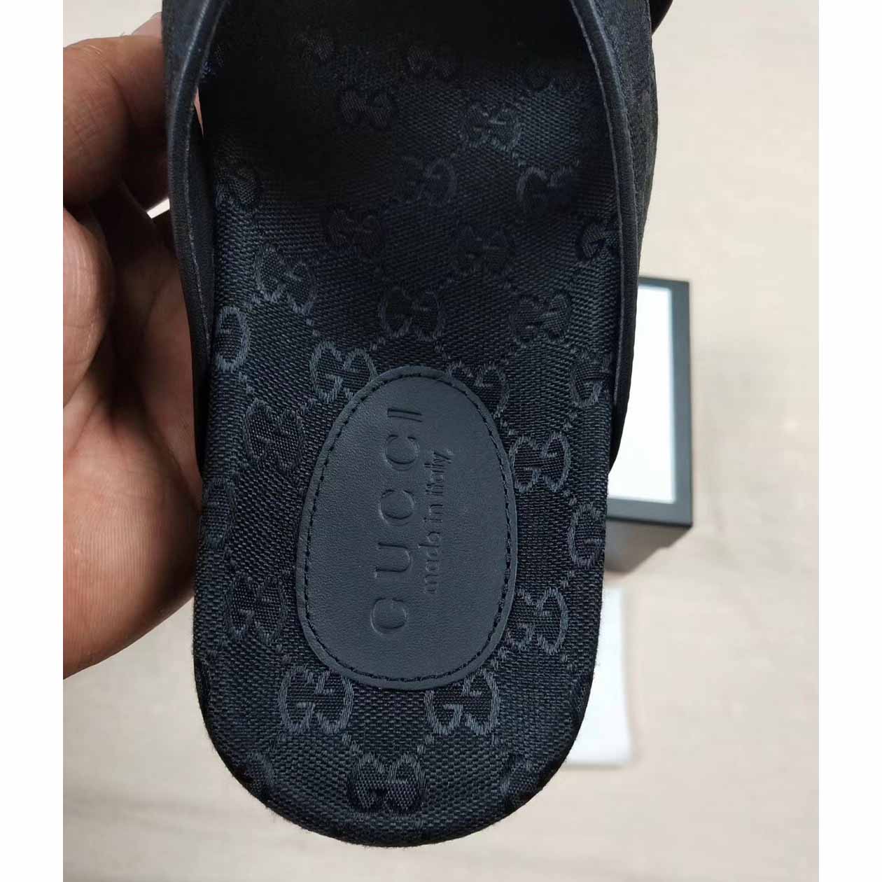 Gucci Men's GG Slide Sandal - EUR FASHION