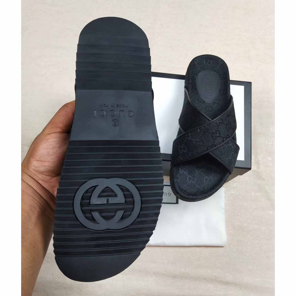 Gucci Men's GG Slide Sandal - EUR FASHION