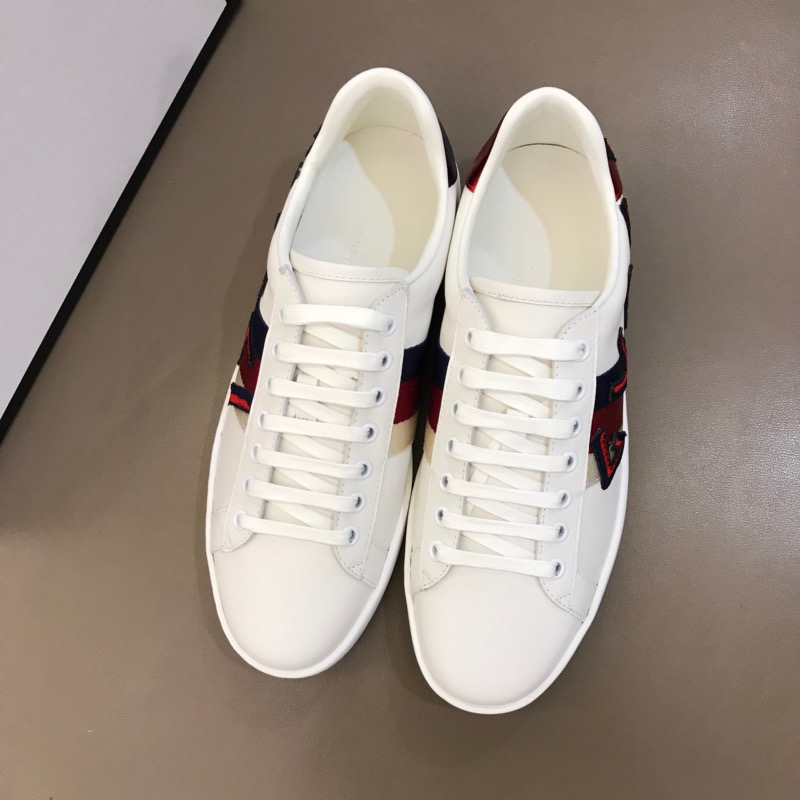 Gucci Letter Ace Embroidered Sneaker - EUR FASHION