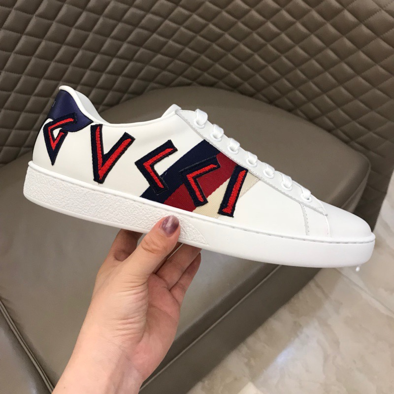 Gucci Letter Ace Embroidered Sneaker - EUR FASHION