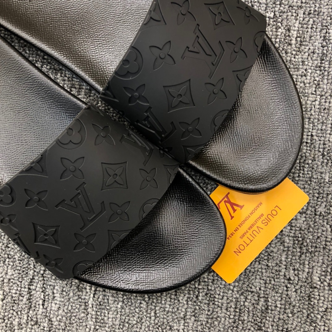 Louis Vuitton Monogram Slippers - EUR FASHION