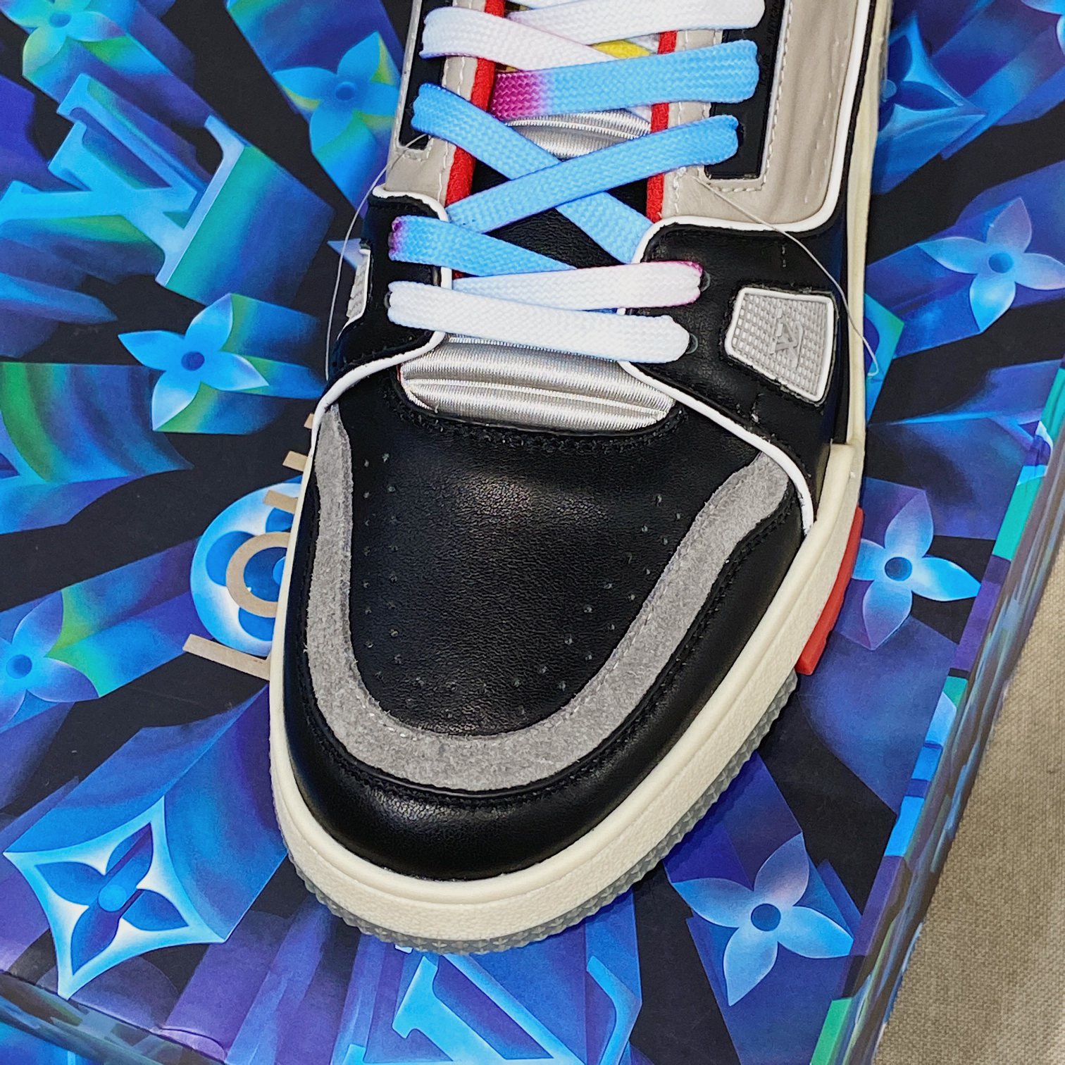 Louis Vuitton Trainer Sneaker - EUR FASHION