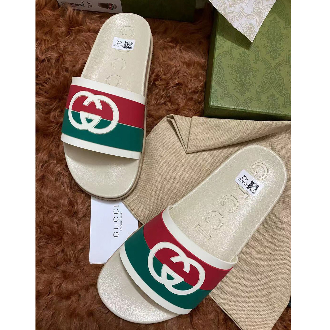 Gucci Men's Interlocking G Slide Sandal - EUR FASHION