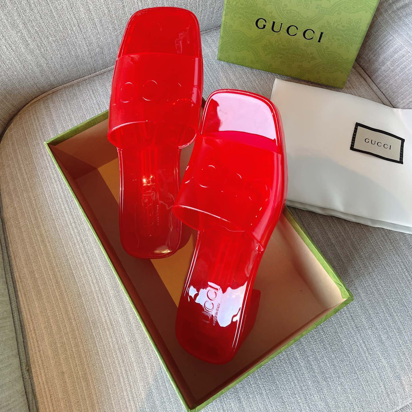 Gucci Plastique Logo-Embossed Rubber Mules - EUR FASHION