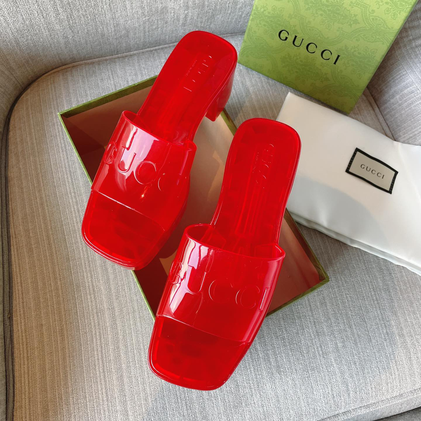 Gucci Plastique Logo-Embossed Rubber Mules - EUR FASHION