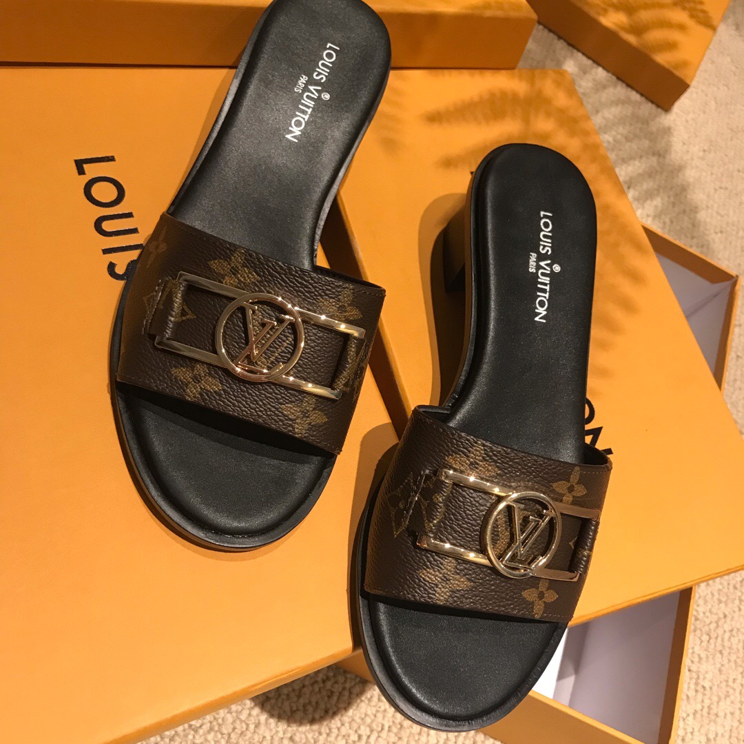 Louis Vuitton Women's Monogram Sandals - EUR FASHION