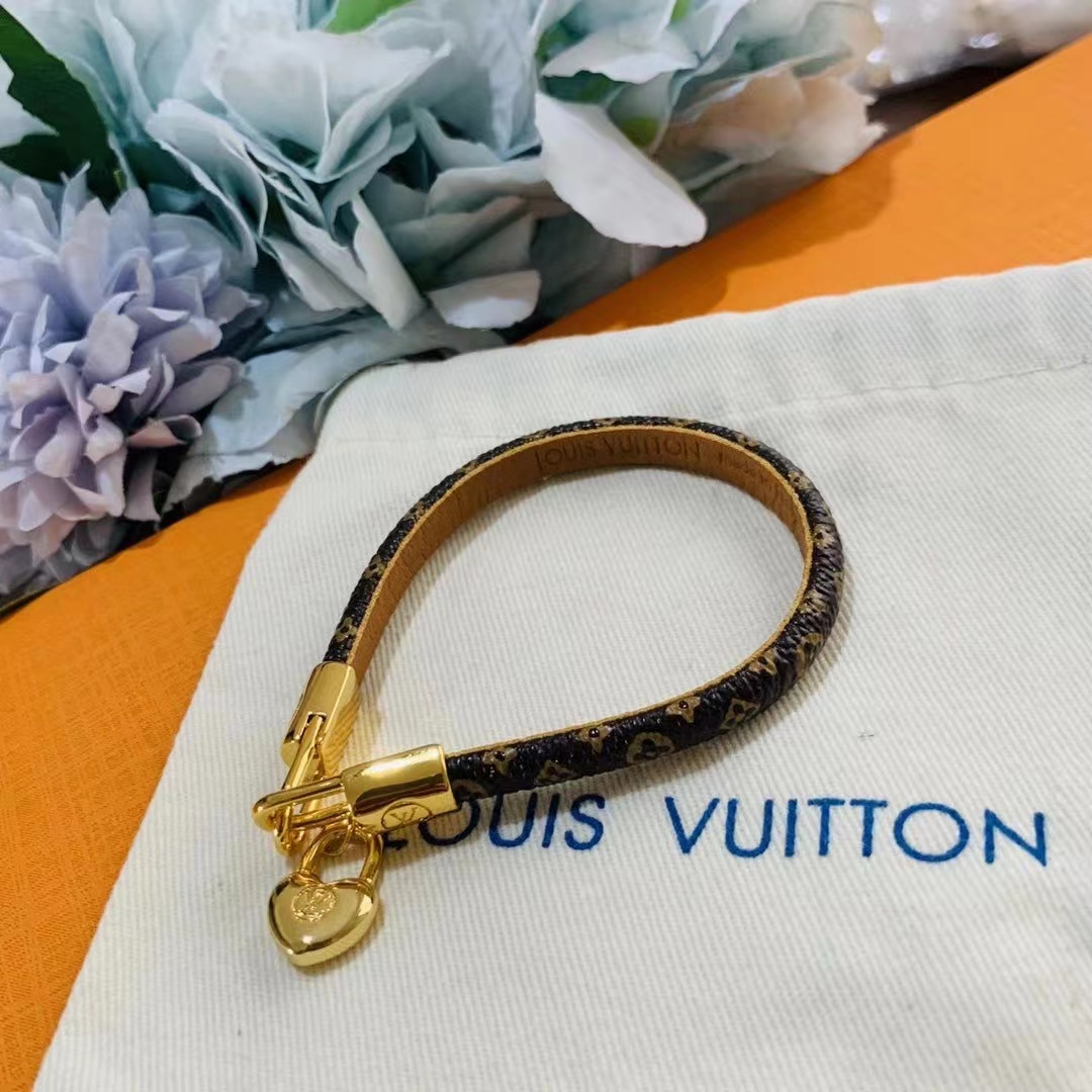 Louis Vuitton Monogram Bracelet - EUR FASHION