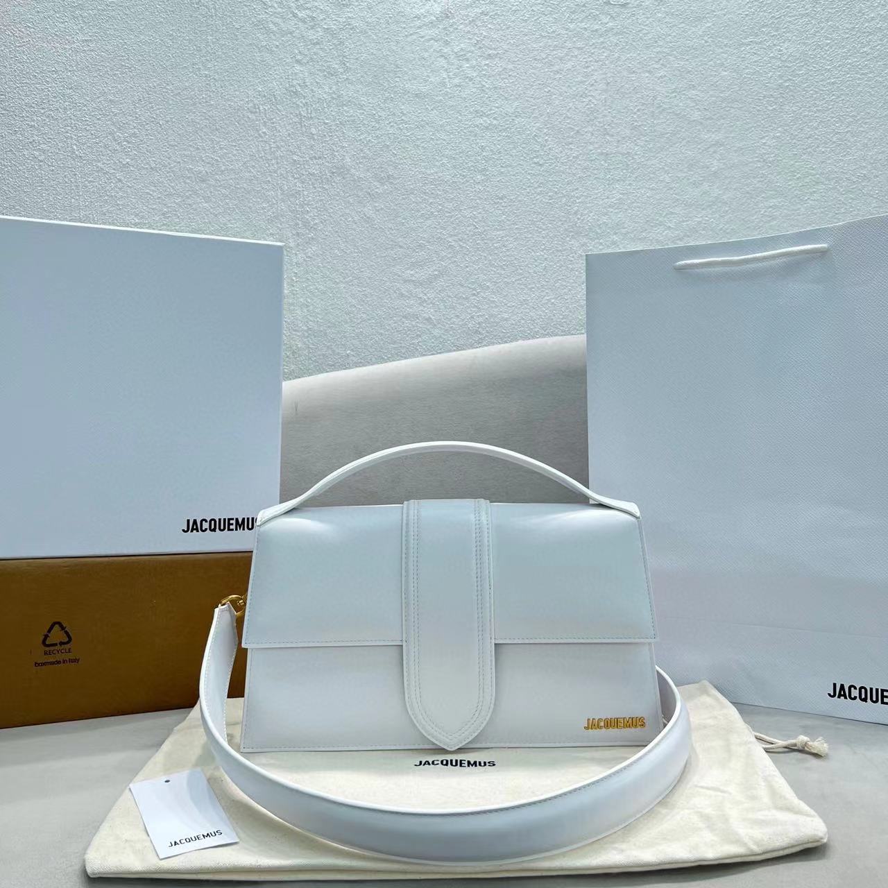 Jacquemus Leather  Handbag In White - EUR FASHION