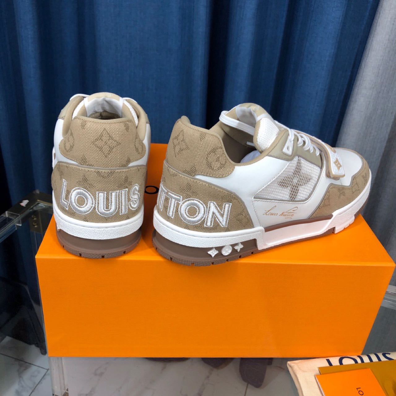 Louis Vuitton Run  Away Sneaker - EUR FASHION