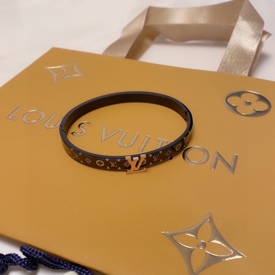 Louis Vuitton Monogram Bracelet - EUR FASHION