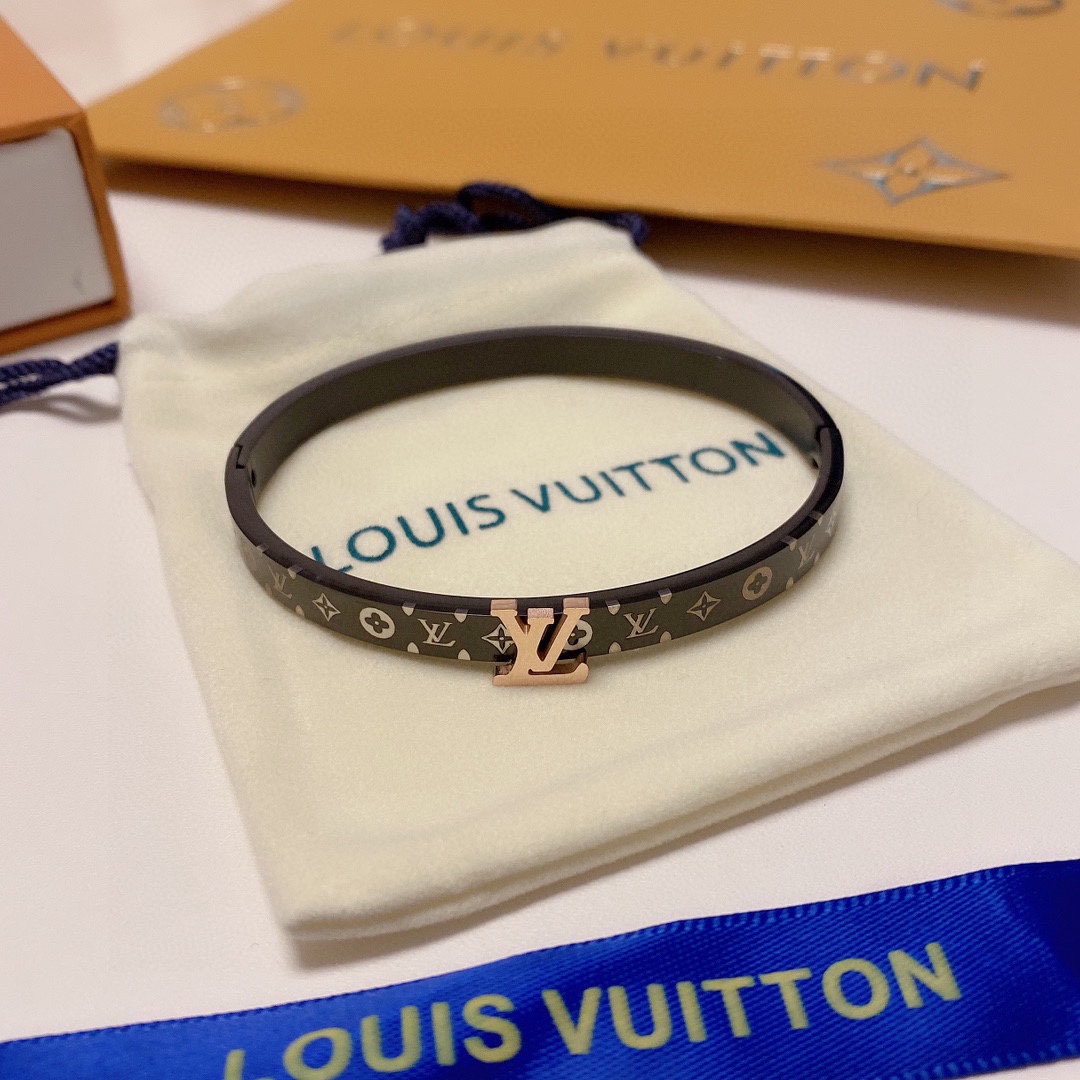 Louis Vuitton Monogram Bracelet - EUR FASHION