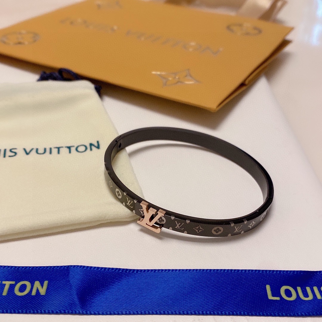 Louis Vuitton Monogram Bracelet - EUR FASHION