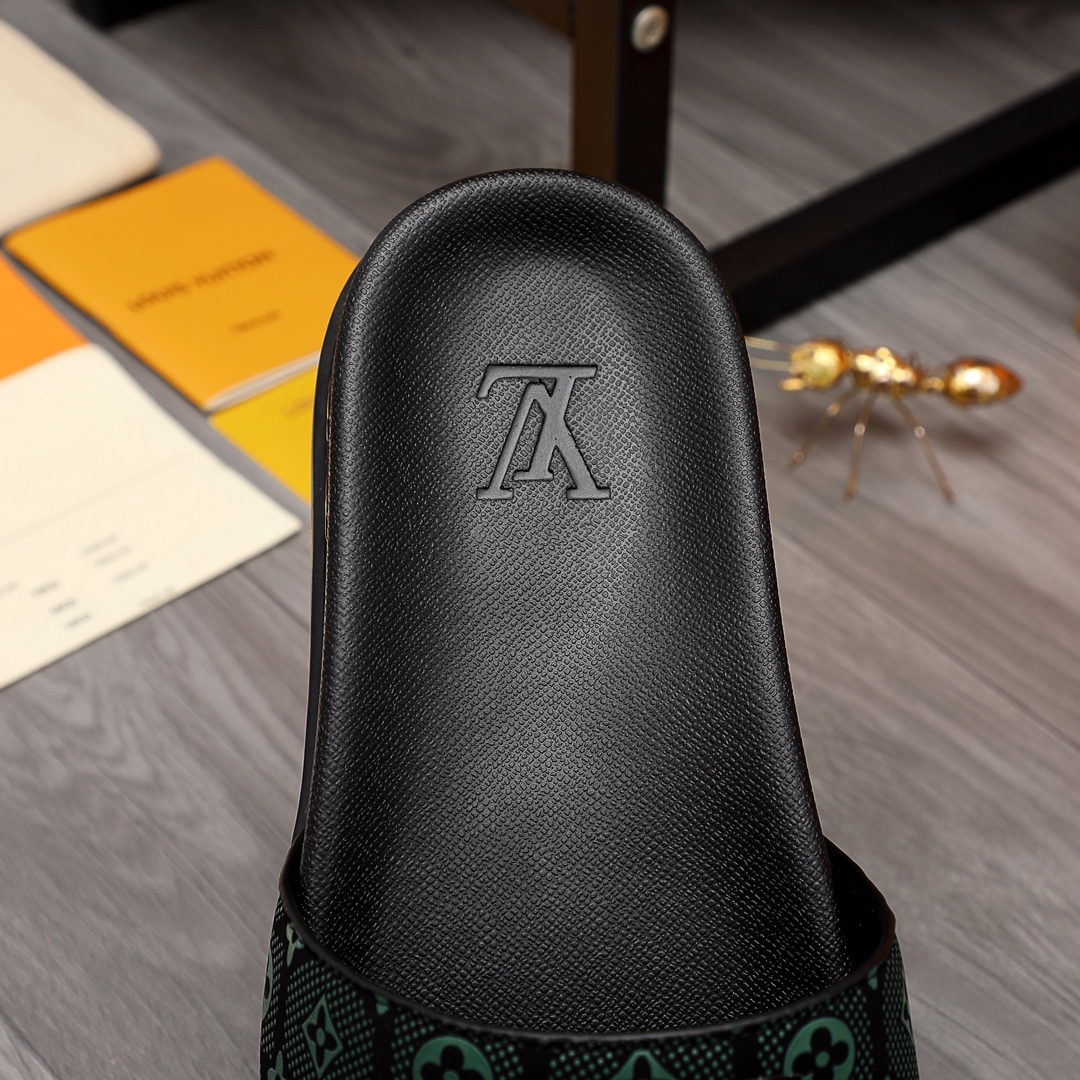 Louis Vuitton Monogram Slippers - EUR FASHION