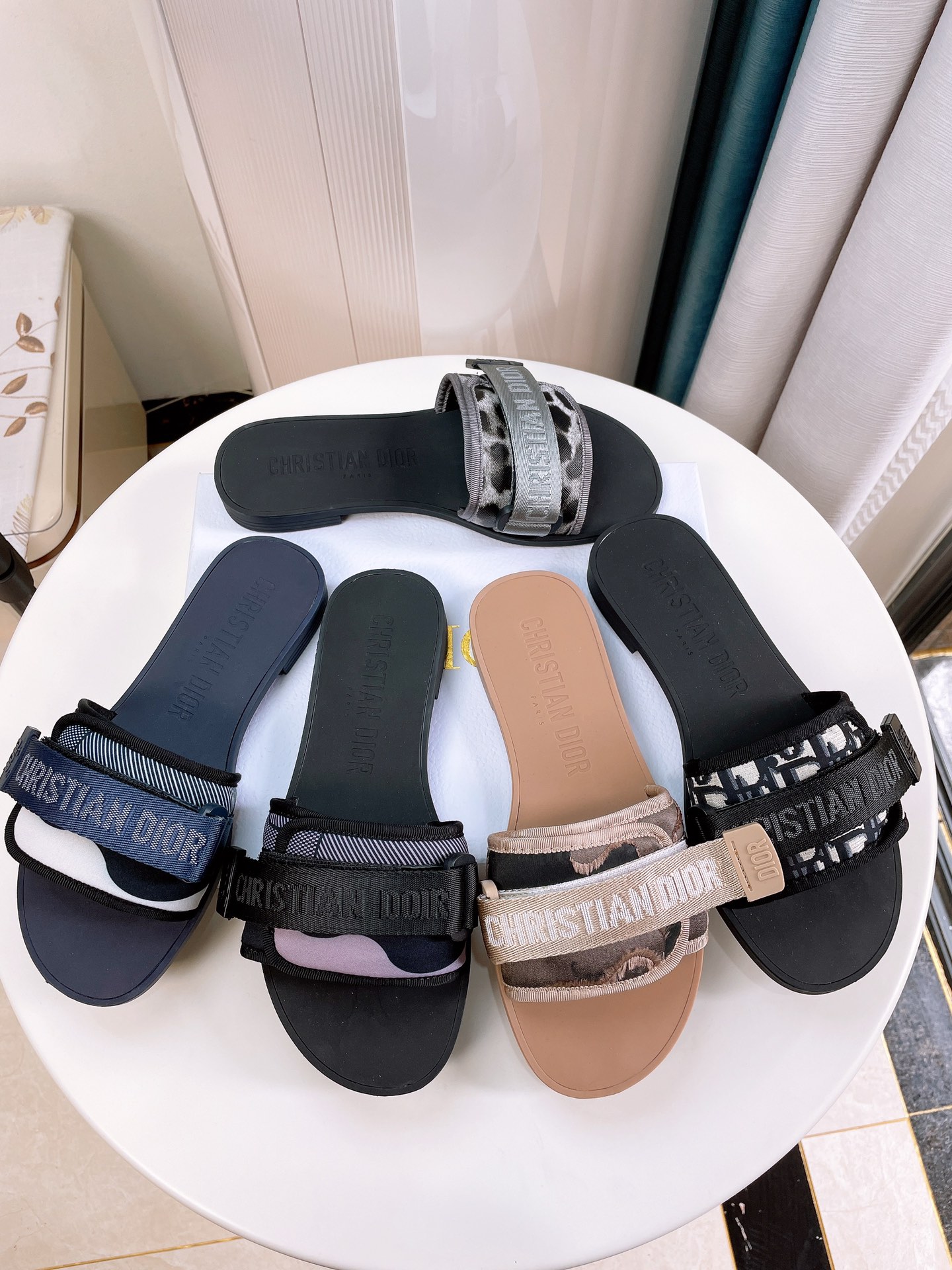 Dior Women Slides - EUR FASHION