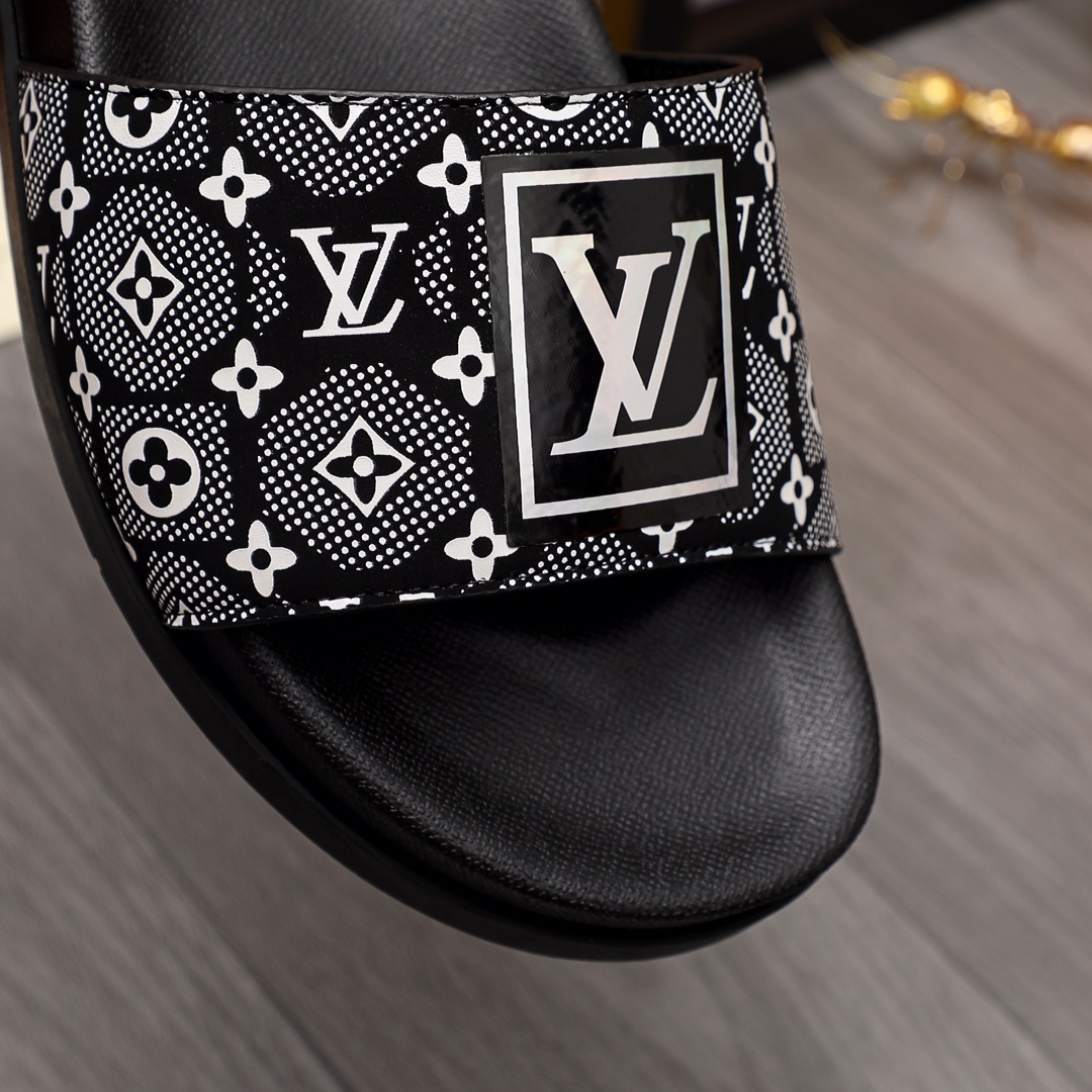 Louis Vuitton Monogram Slippers - EUR FASHION