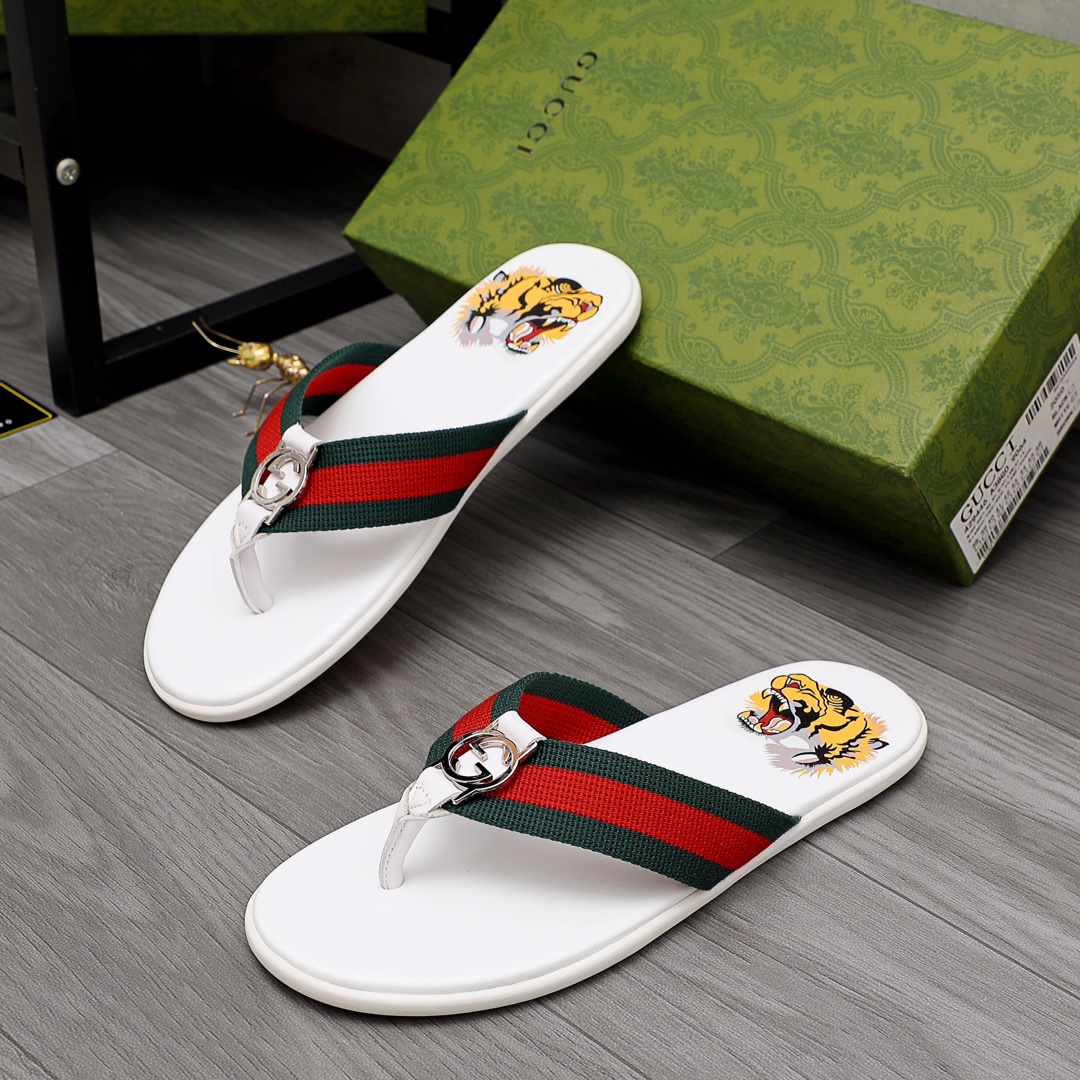 Gucci Rubber GG Men's Flip Flops - EUR FASHION