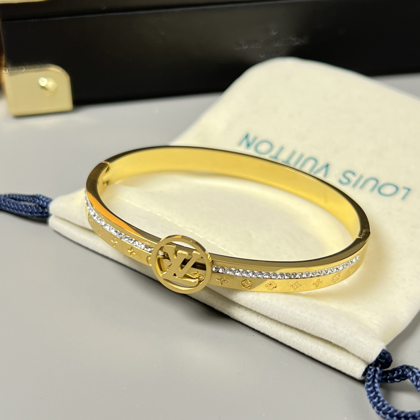 Louis Vuitton Bracelet - EUR FASHION