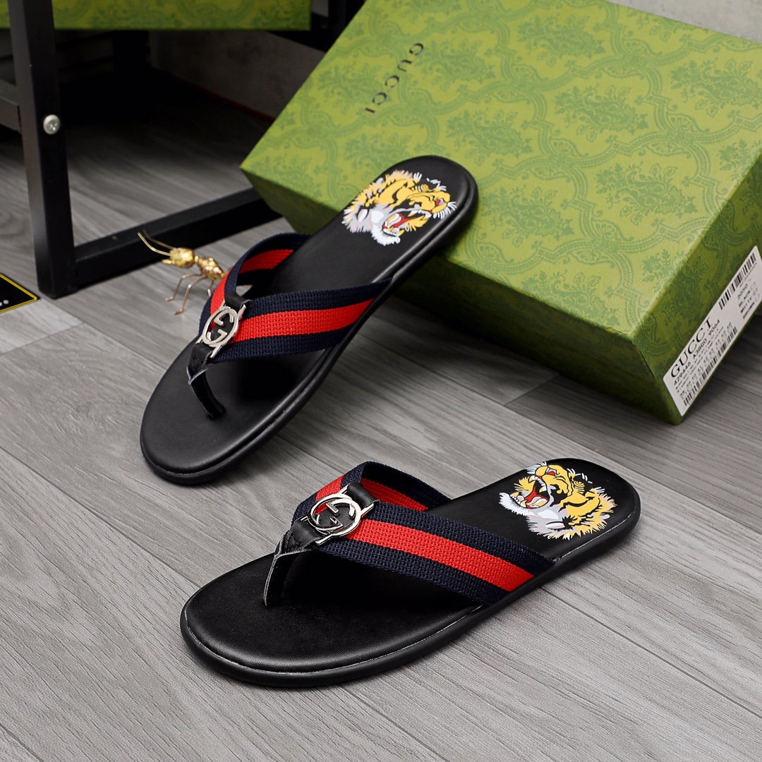 Gucci Rubber GG Men's Flip Flops - EUR FASHION