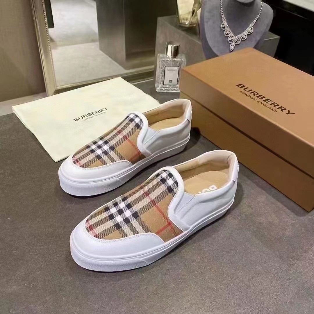 Burberry Vintage Check Loafers   - EUR FASHION