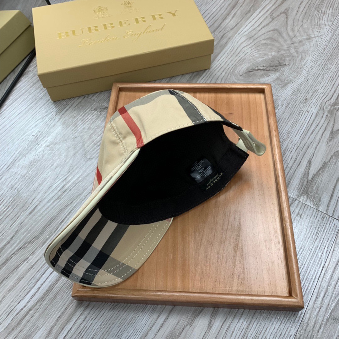 Burberry Vintage Check And Icon Stripe Baseball Cap - EUR FASHION