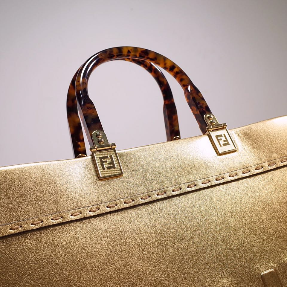 Fendi Sunshine Medium Shopper Bag In Gold Laminated Leather (35-31-17cm)  8BH386 - EUR FASHION