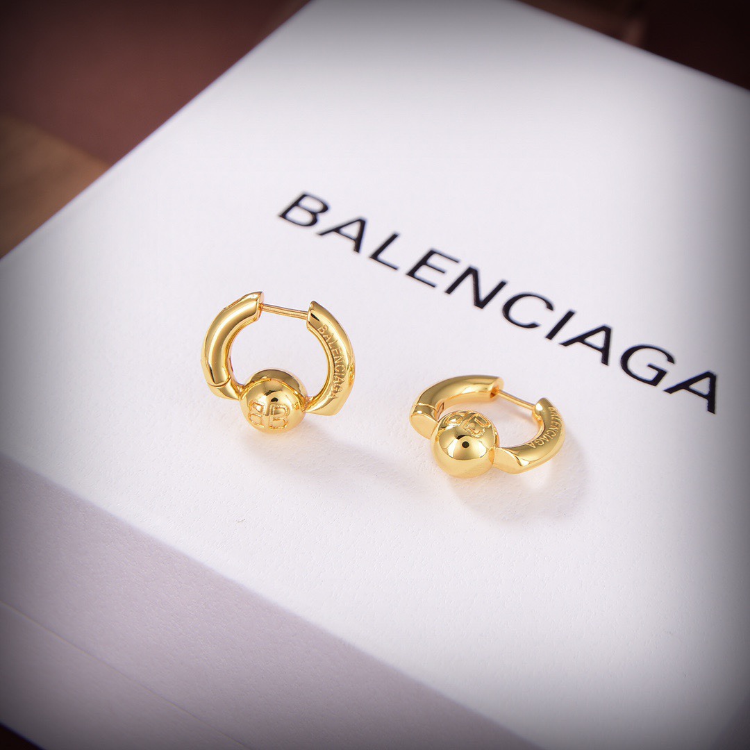 Balenciaga Cut Ear Cuff - EUR FASHION