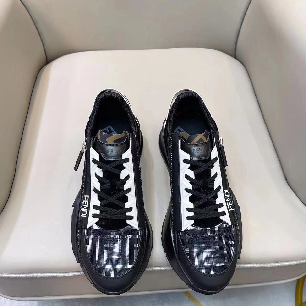 Fendi Flow White Blue Fabric Low-Tops Sneaker - EUR FASHION