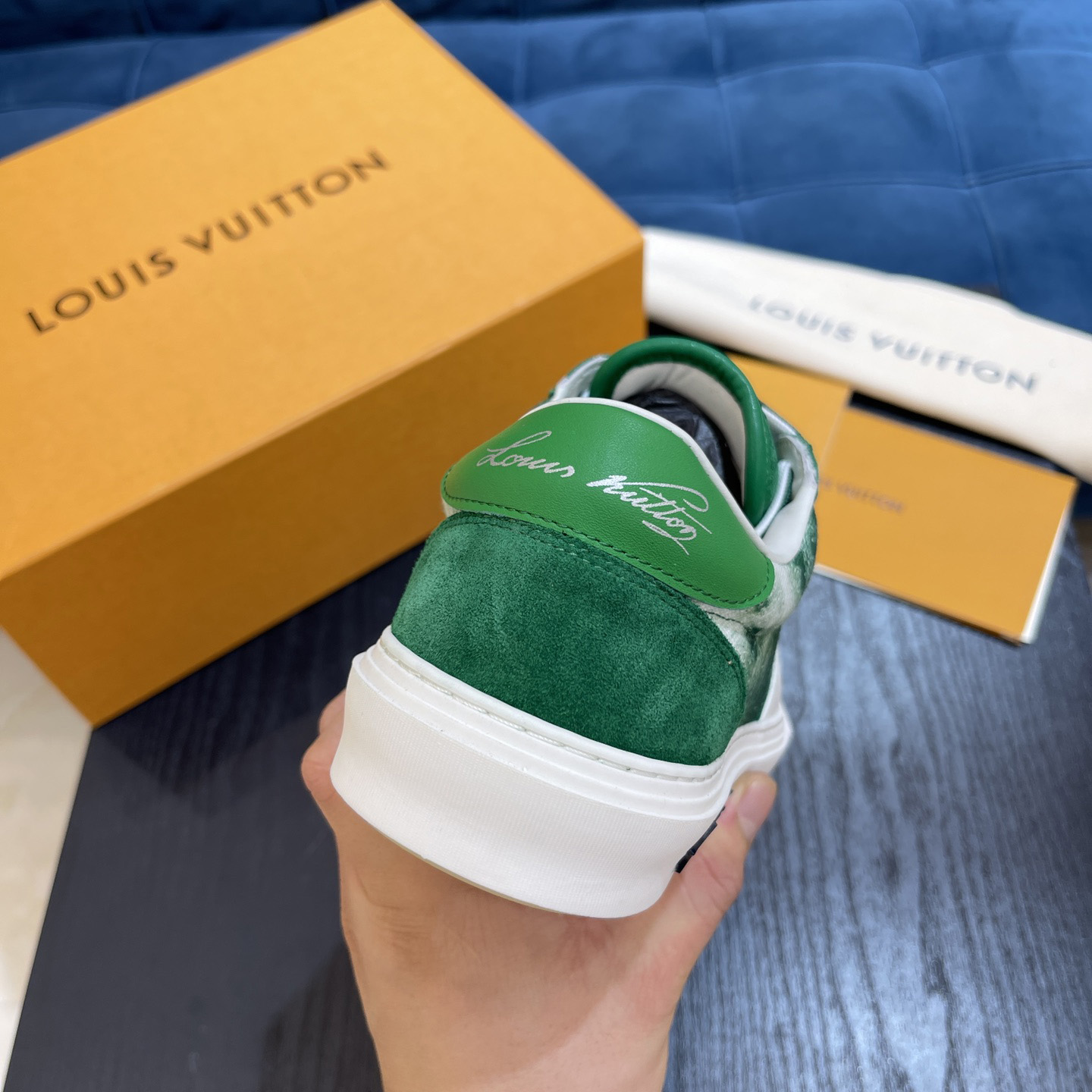 Louis Vuitton LV Ollie Sneaker      - EUR FASHION