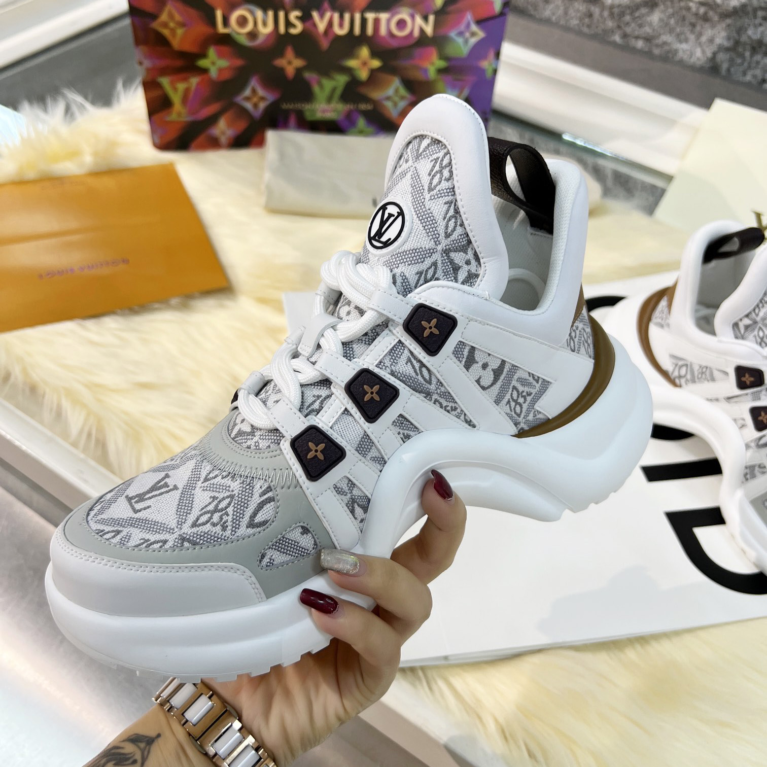 Louis Vuitton LV Archlight Sneaker   1AAIX3 - EUR FASHION