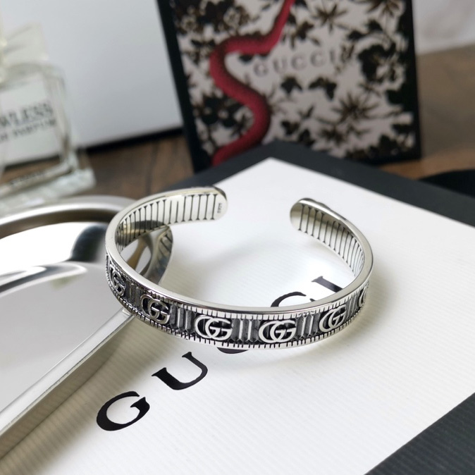 Gucci Bracelet With Double G In Silver - EUR FASHION