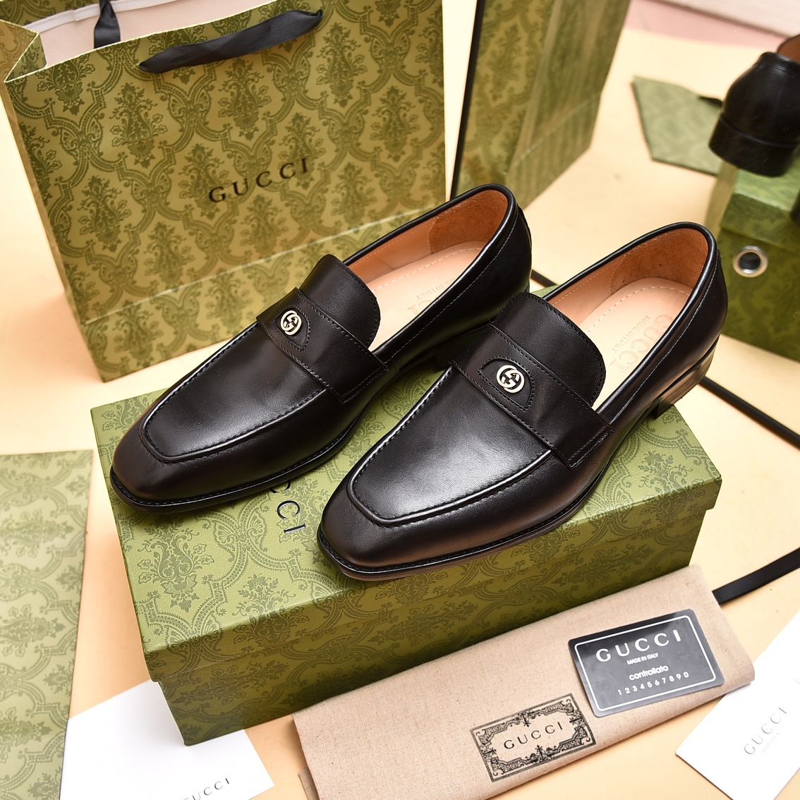 Gucci Men's Loafer With Interlocking G - EUR FASHION