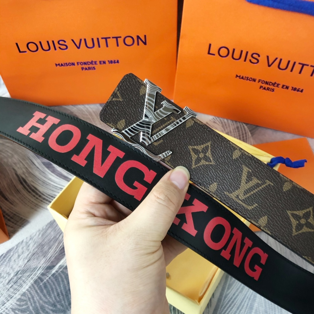 Louis Vuitton LV Pyramide Cities Exclusive 40MM Reversible Belt—Hong Kong - EUR FASHION