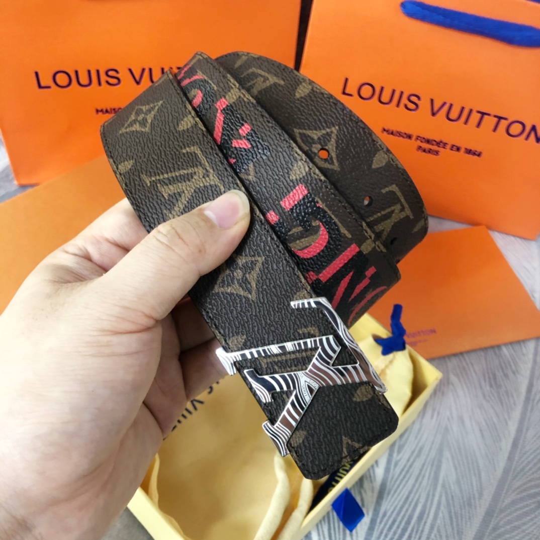 Louis Vuitton LV Pyramide Cities Exclusive 40MM Reversible Belt—Hong Kong - EUR FASHION