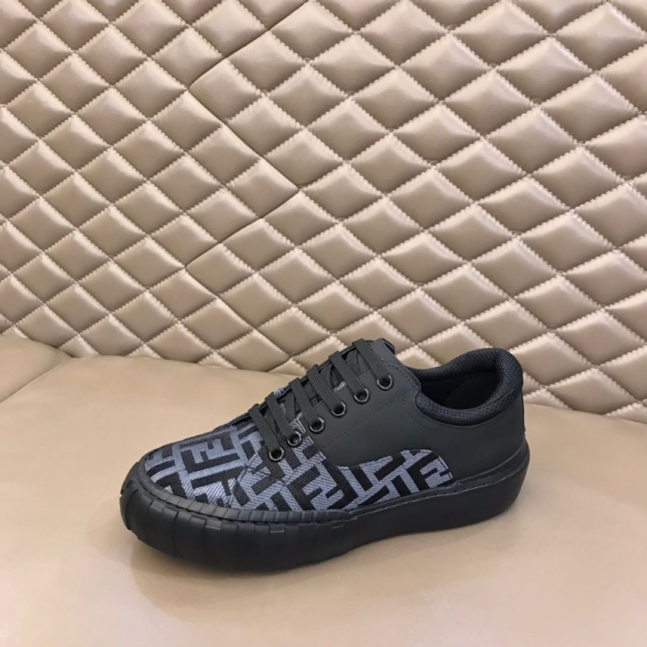 Fendi Force Black fabric low-Tops Sneakers - EUR FASHION