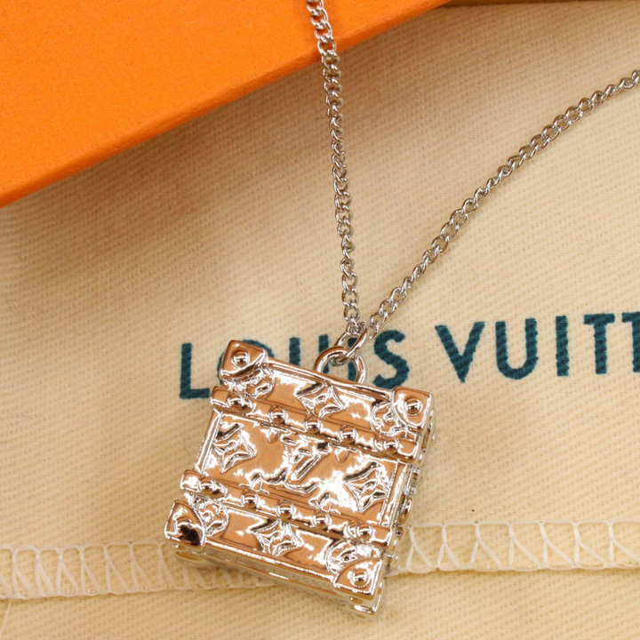 Louis Vuitton Trunk Locket Pendant      M00527 - EUR FASHION