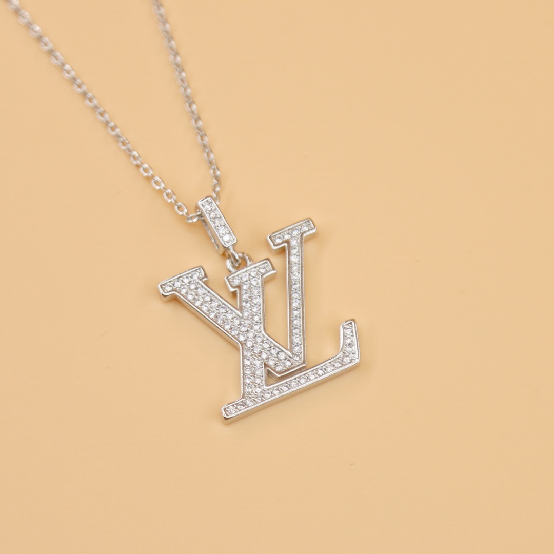 Louis Vuitton LV Idylle Blossom Large Pendant, White Gold And Diamonds      Q93821 - EUR FASHION