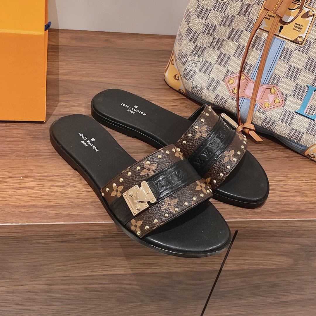 Louis Vuitton Lock It Flat Mule     1AAC3Q - EUR FASHION