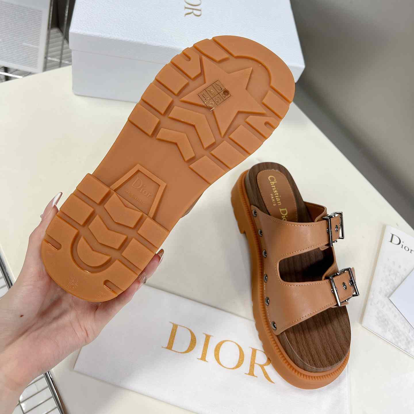 Dior Diorquake Strap Sandal - EUR FASHION