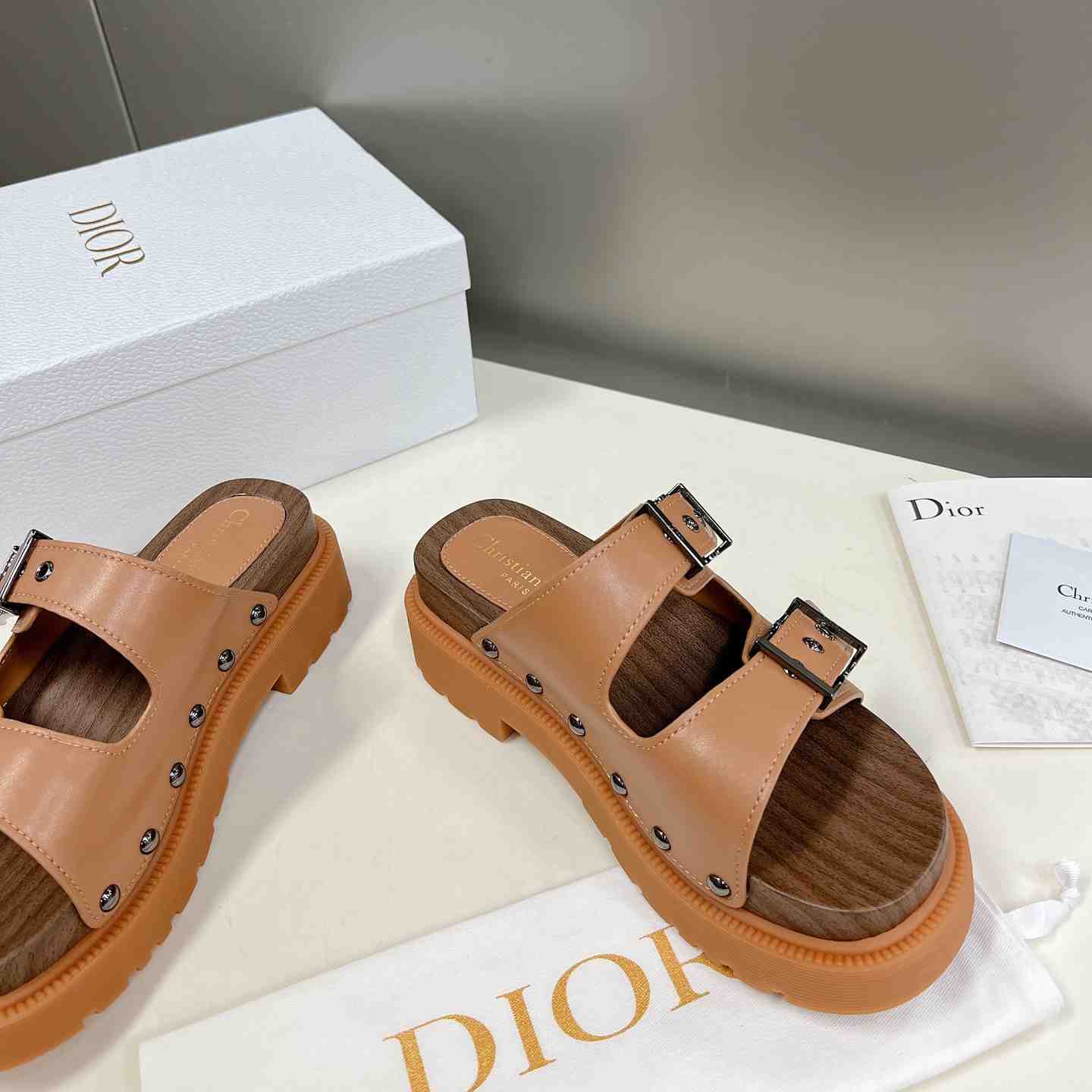 Dior Diorquake Strap Sandal - EUR FASHION