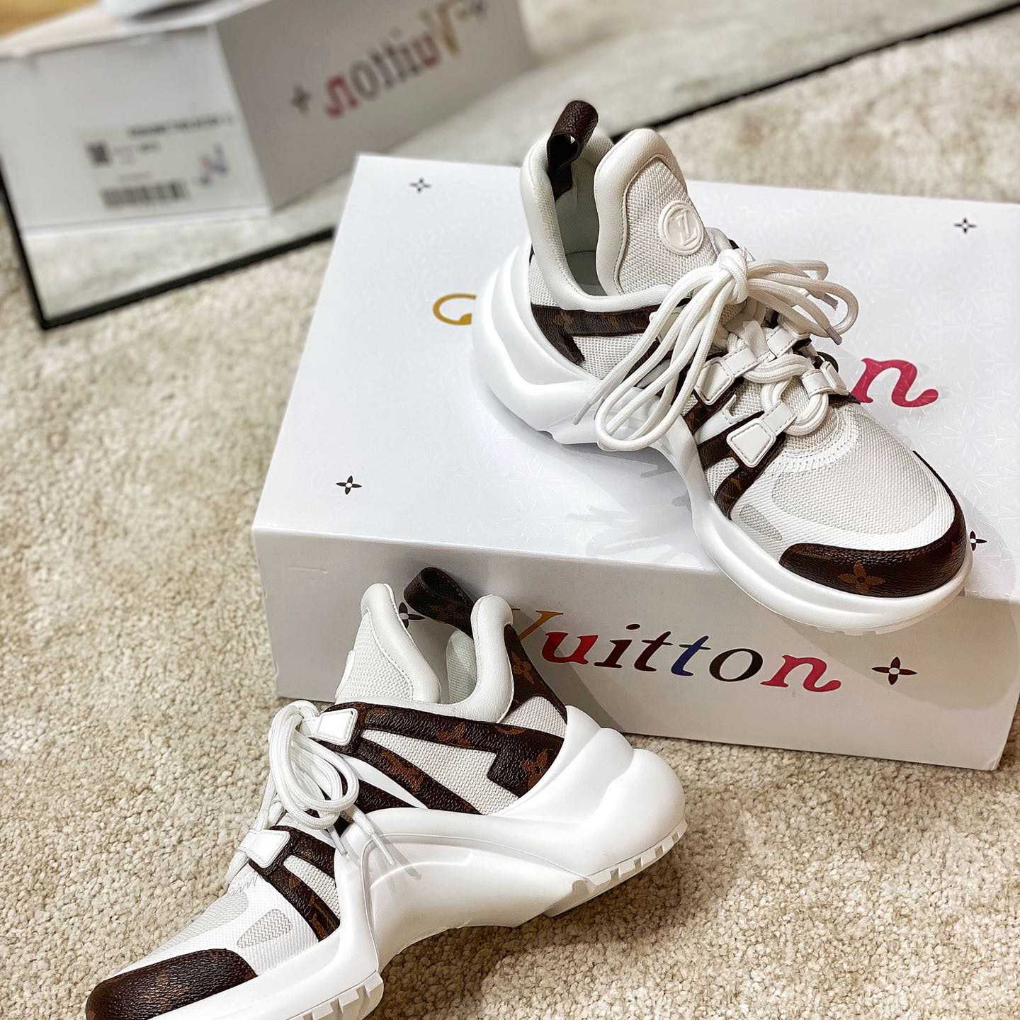 Louis Vuitton LV Archlight Sneaker      (upon uk size) - EUR FASHION