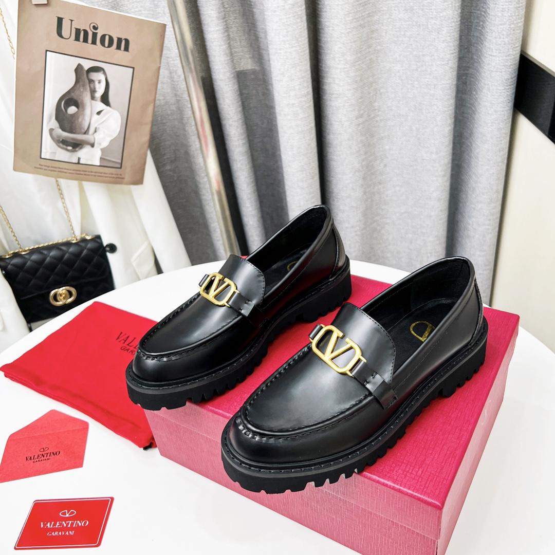 Valenti VLogo Signature Calfskin Loafer  - EUR FASHION