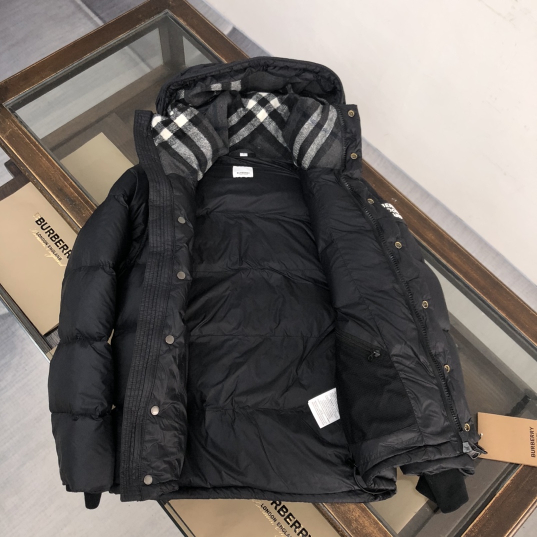 Burberry Hooded Quilted Nylon Down Jacket With Detachable Sleeves - EUR FASHION