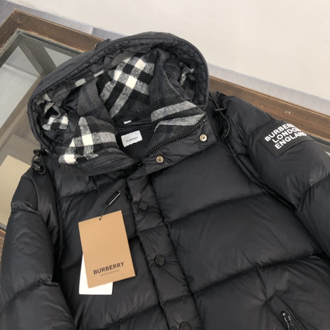 Burberry Hooded Quilted Nylon Down Jacket With Detachable Sleeves - EUR FASHION