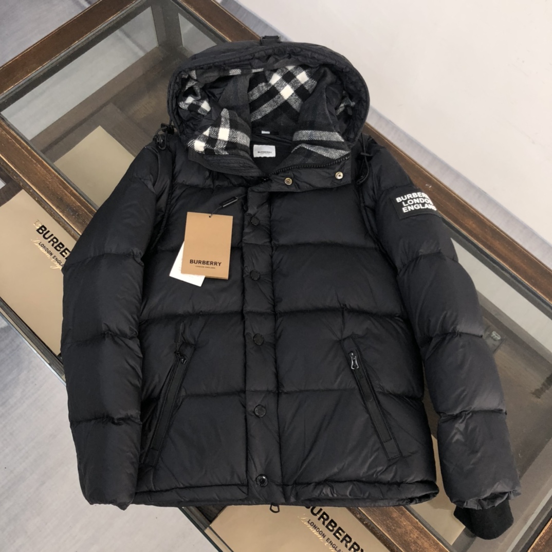 Burberry Hooded Quilted Nylon Down Jacket With Detachable Sleeves - EUR FASHION