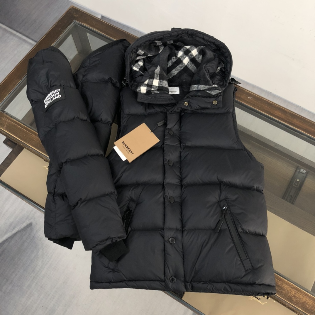 Burberry Hooded Quilted Nylon Down Jacket With Detachable Sleeves - EUR FASHION